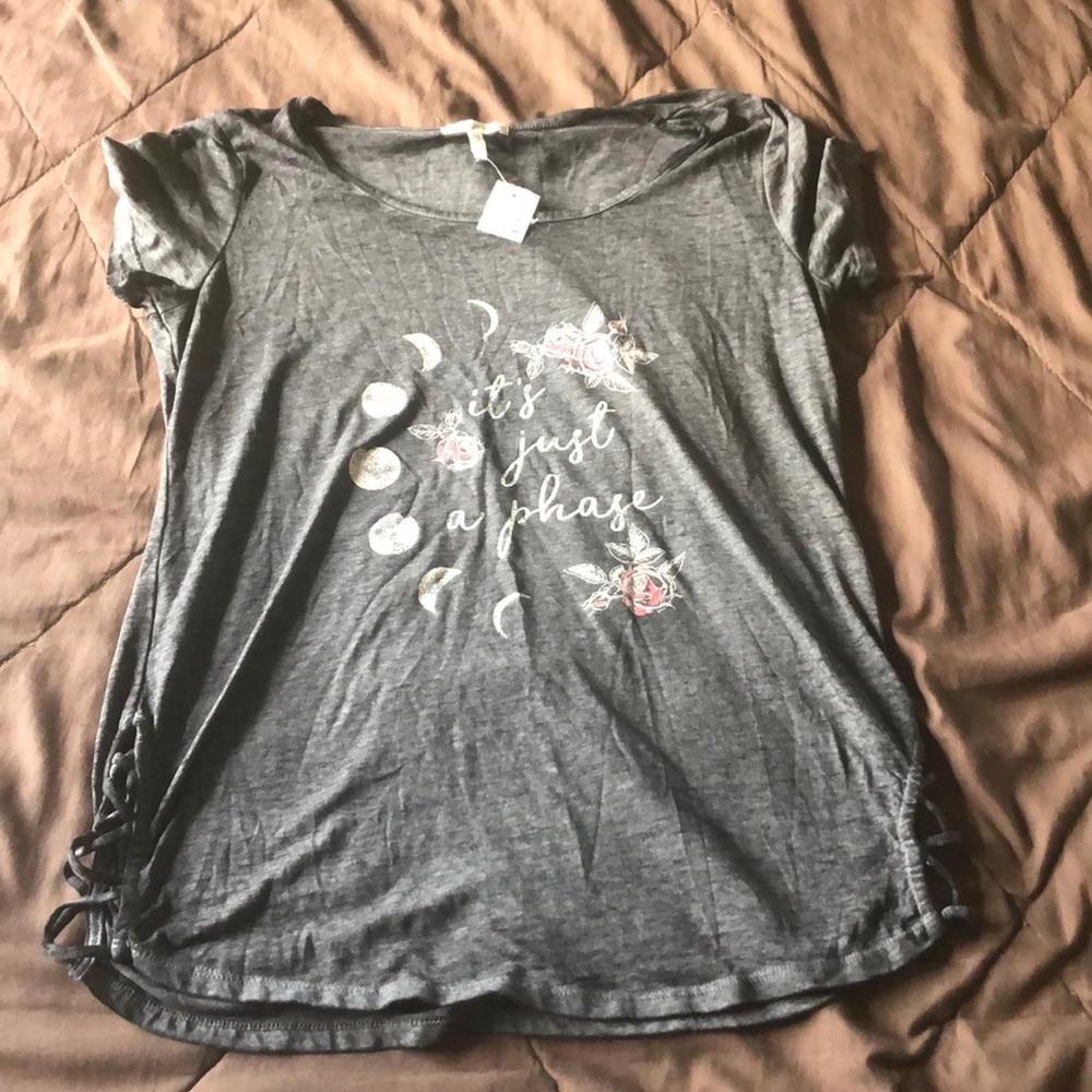Short sleeve tee